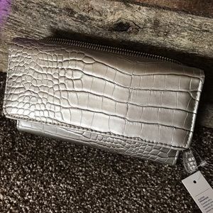 Silver clutch organizer with Safe Keeper NWT